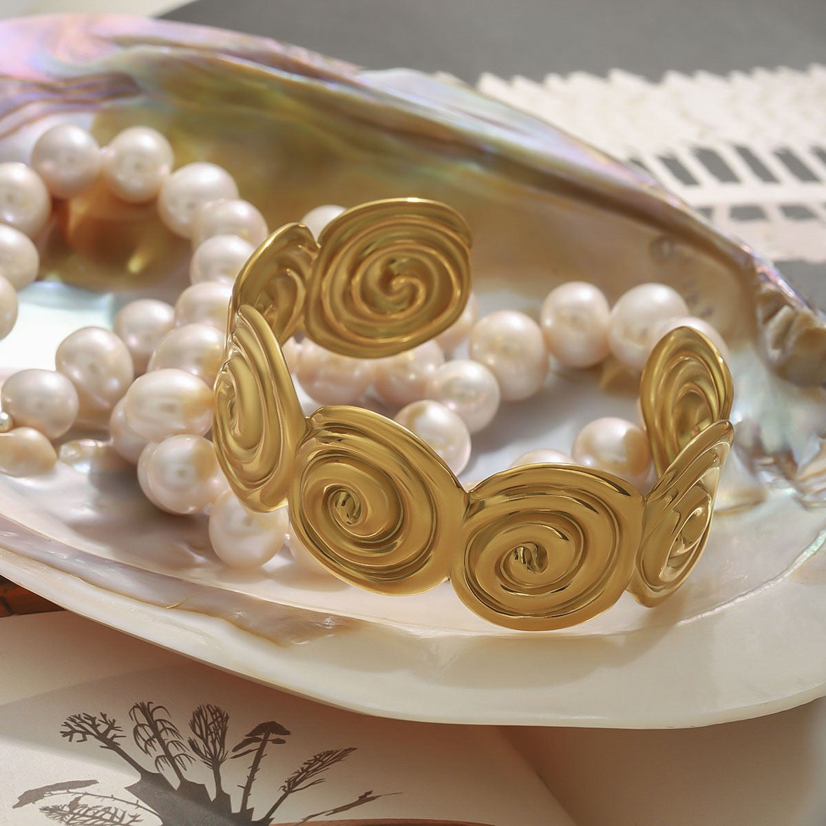 Swirl bangle