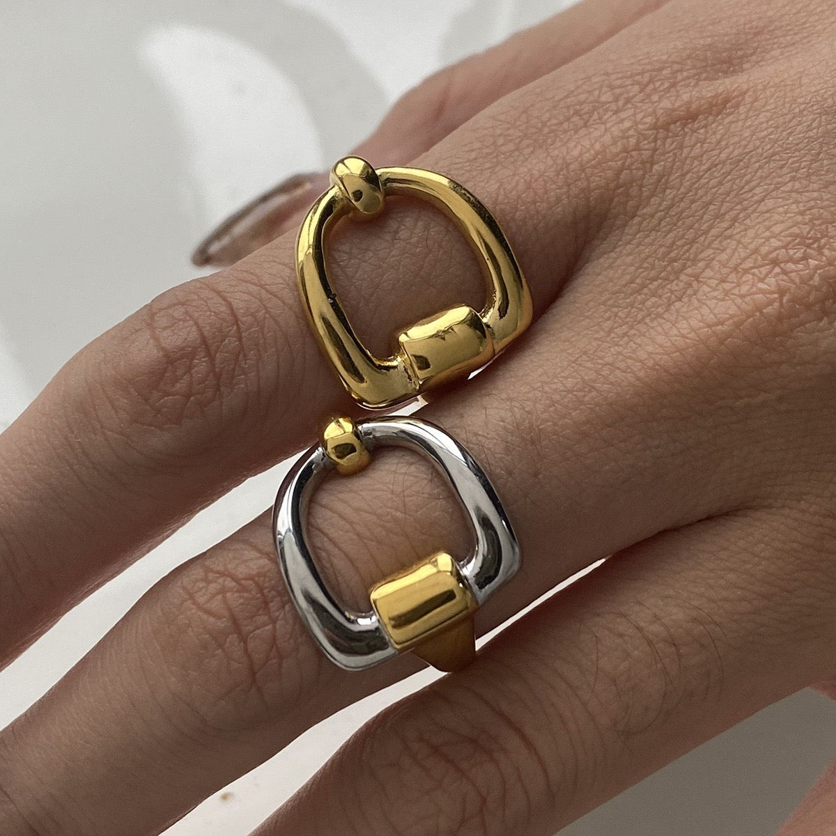 Button lock rings