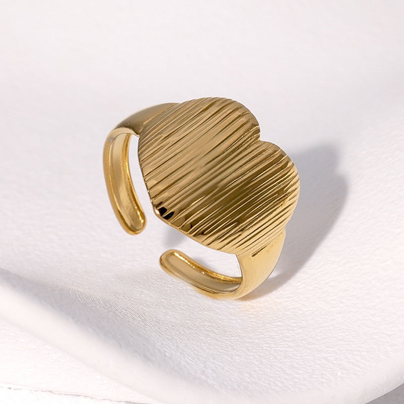 Beda heart rings