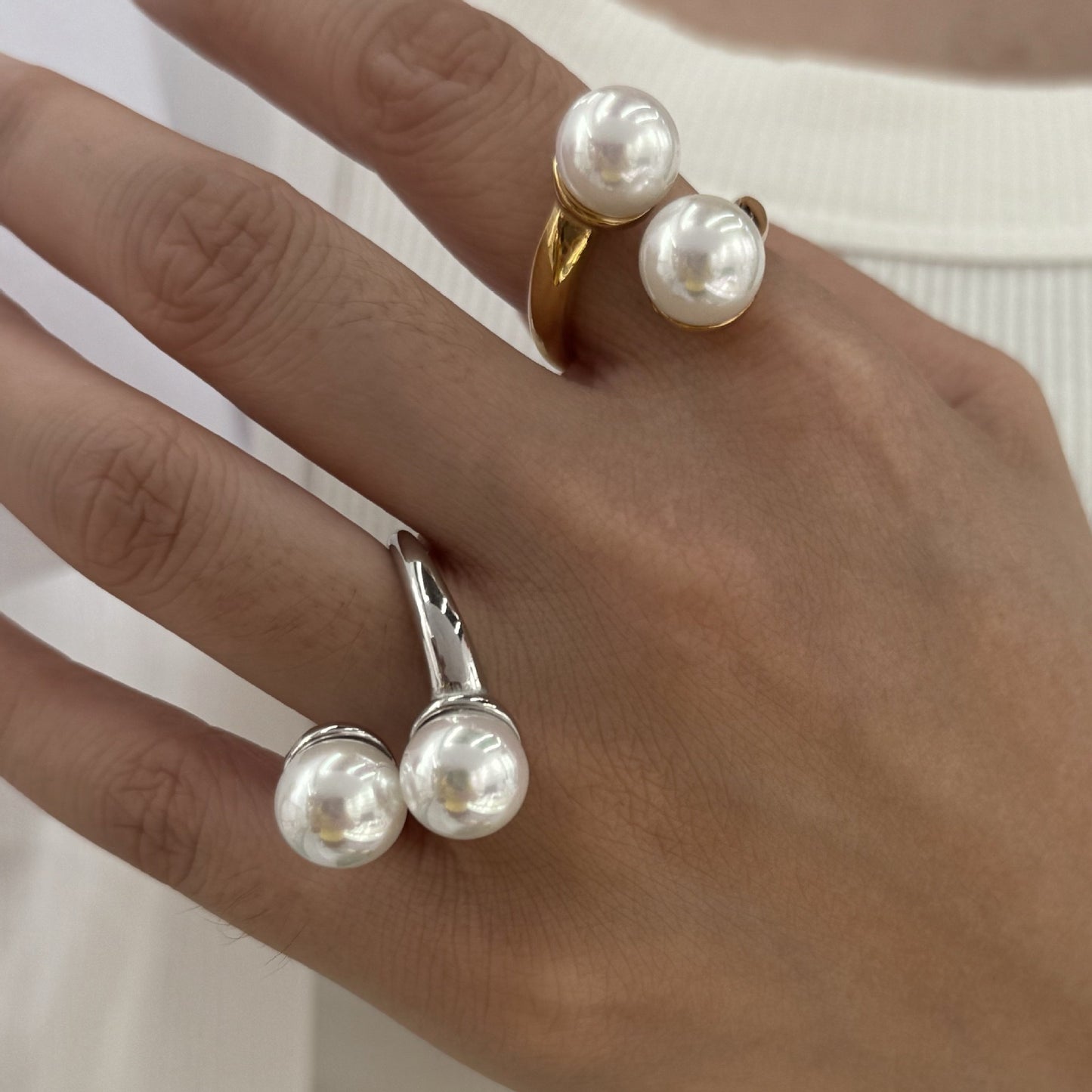 White bulb rings