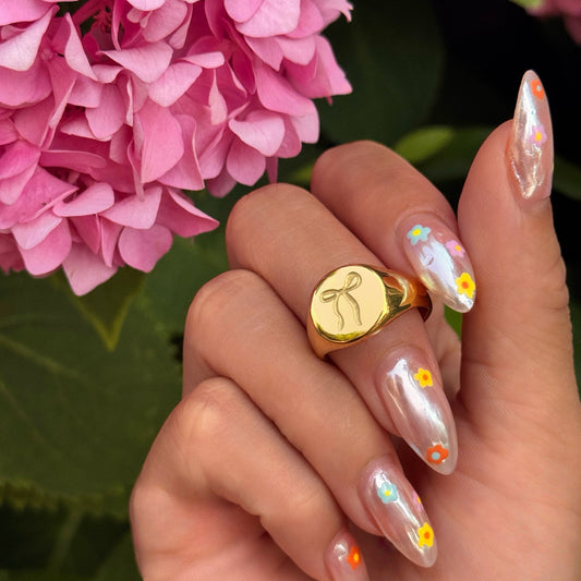 Cute bow ring