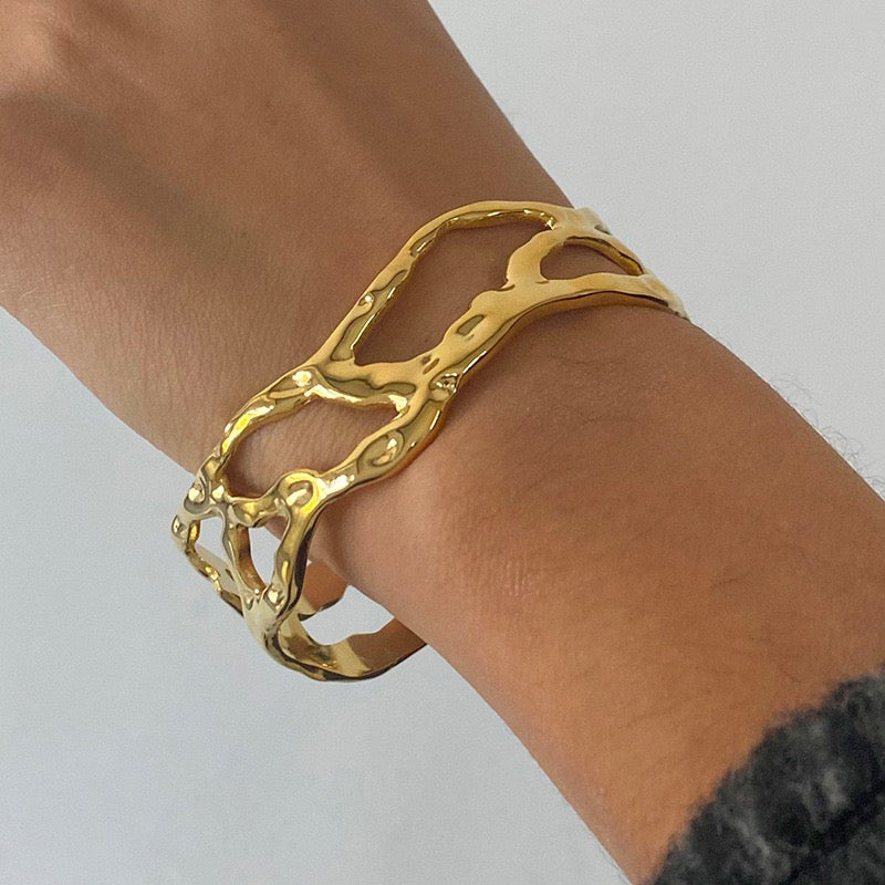 Lodi Statement bangle