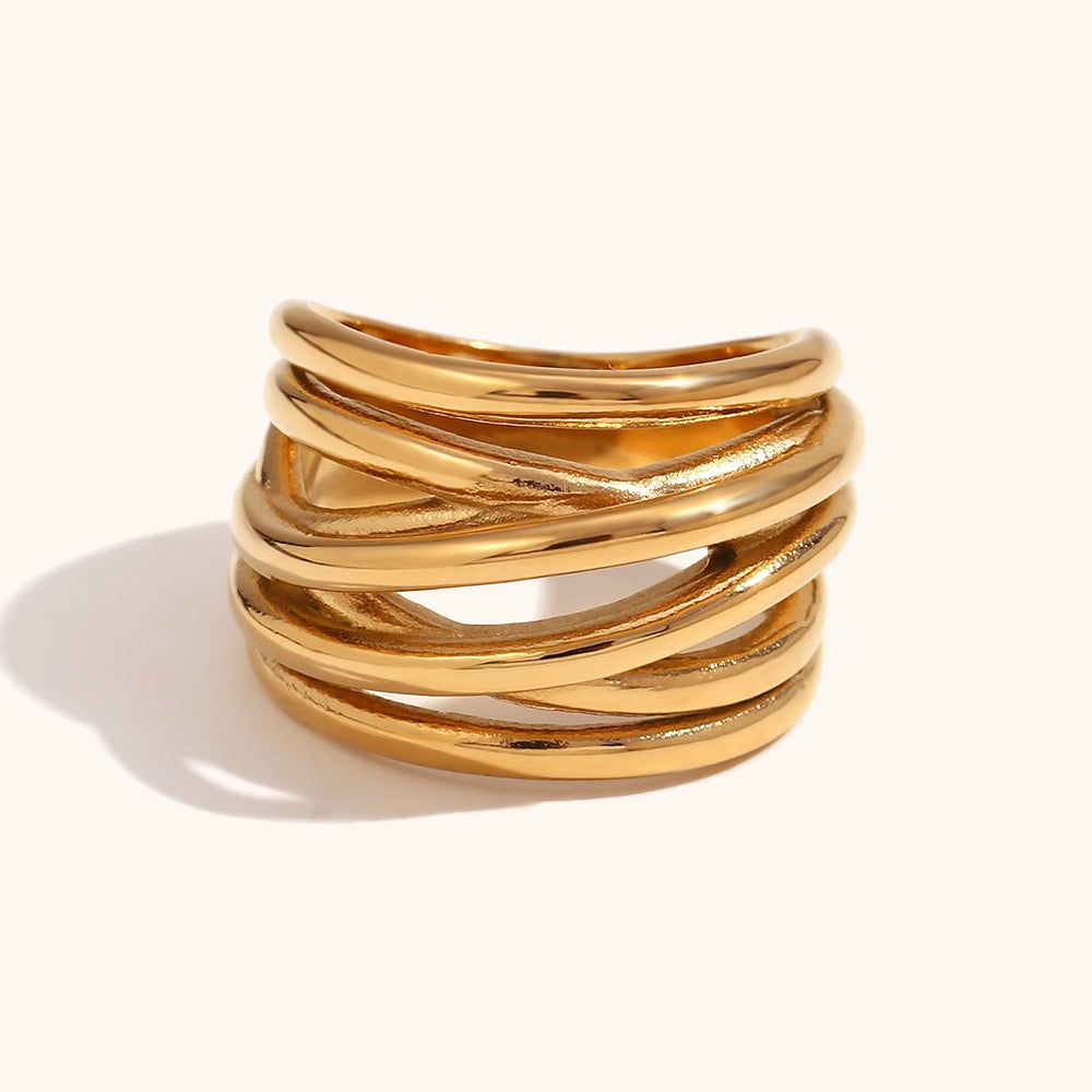 Tangled lines rings