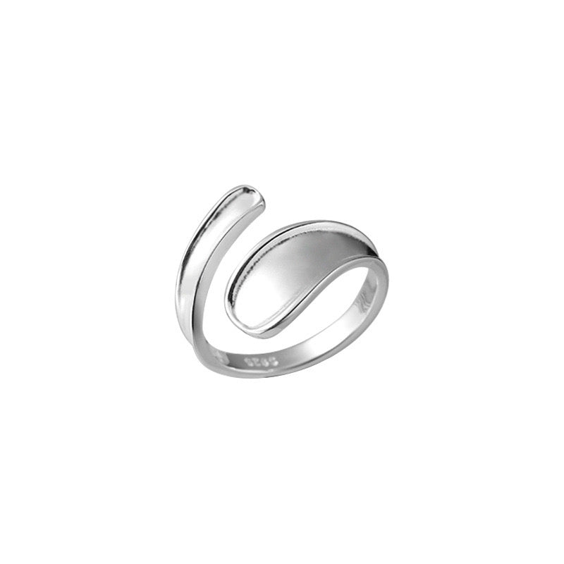 Curvy Silver ring