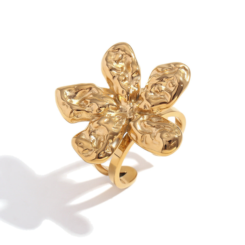 Flower statement ring