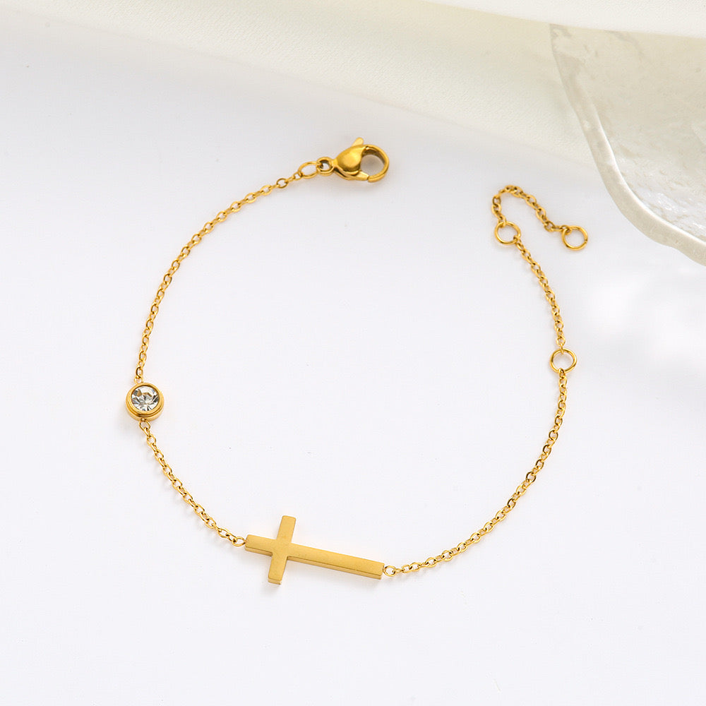 Mini cross bracelet