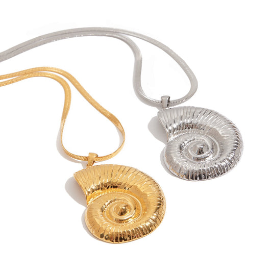 Big shell statement necklace