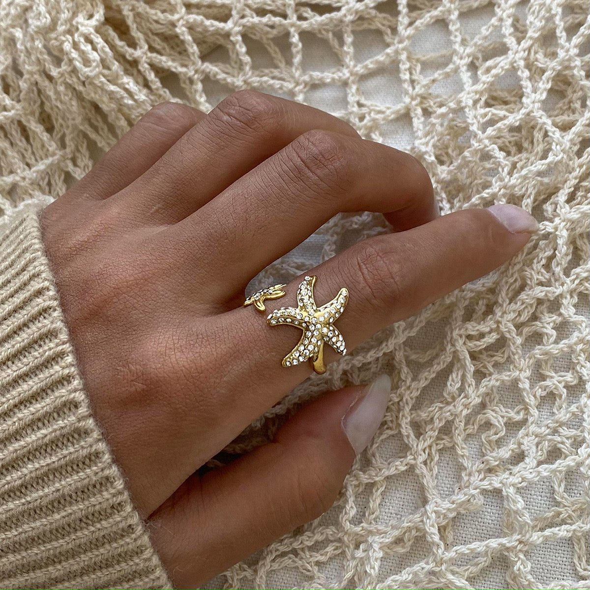 Shinning sea star rings