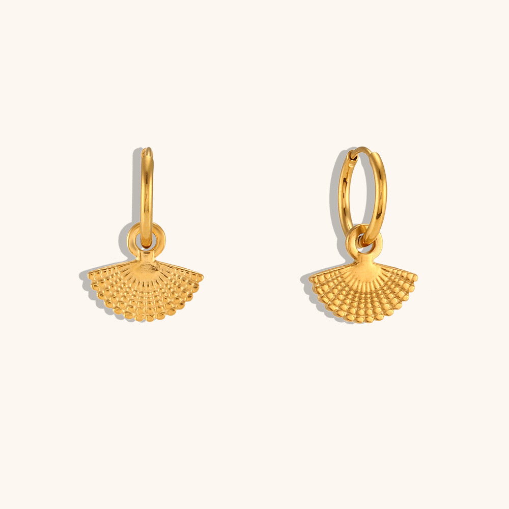 Dainty fan earrings