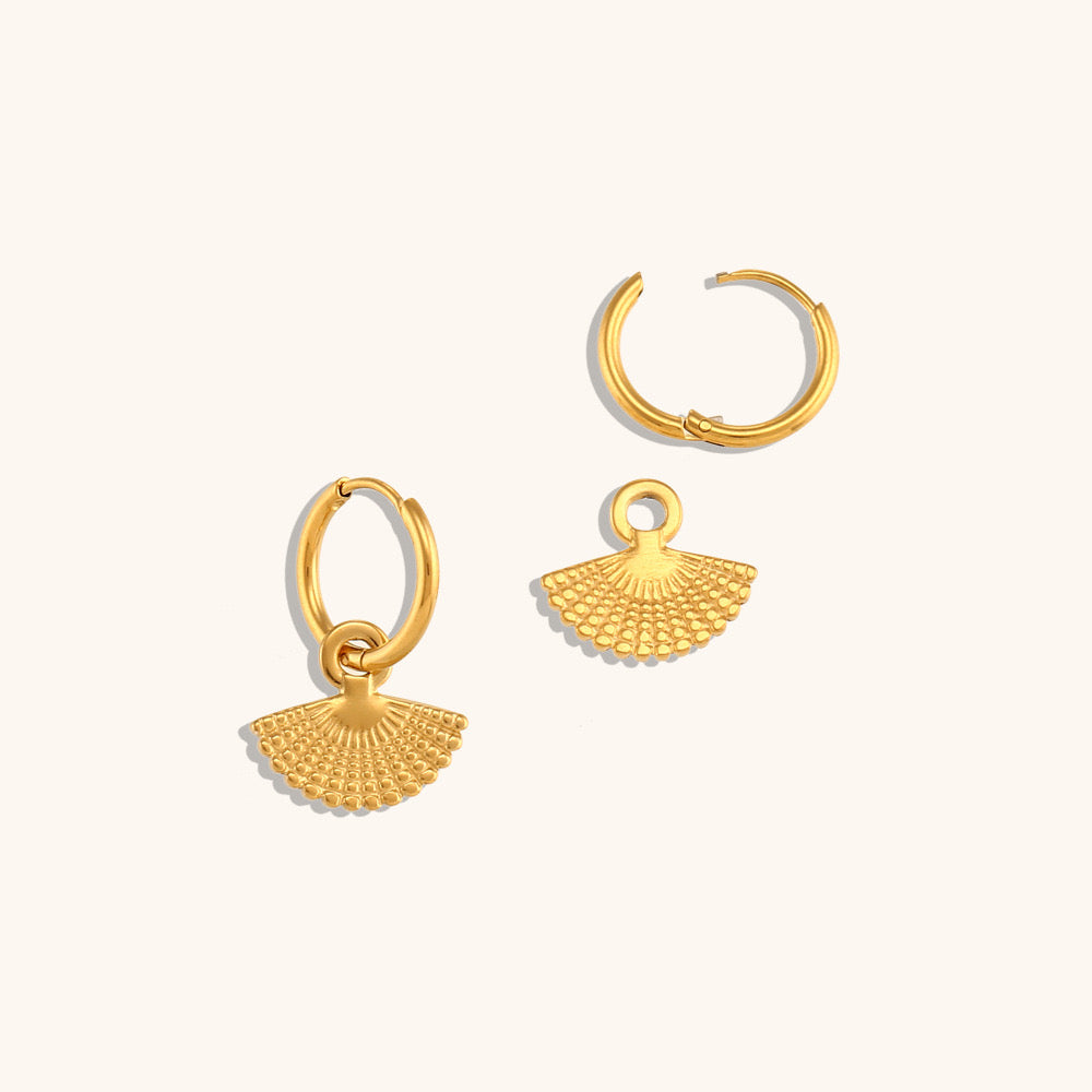 Dainty fan earrings