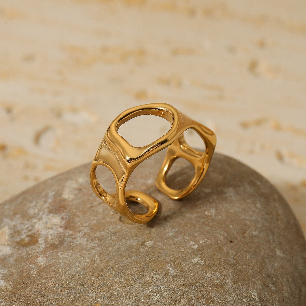 Alana rings