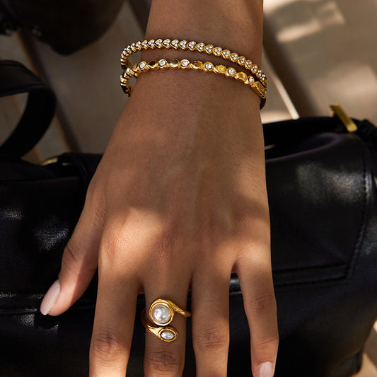 Double pearly rings