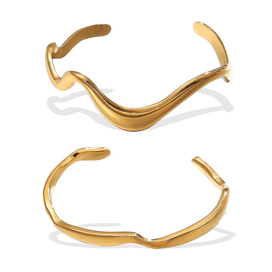 Wave bangle