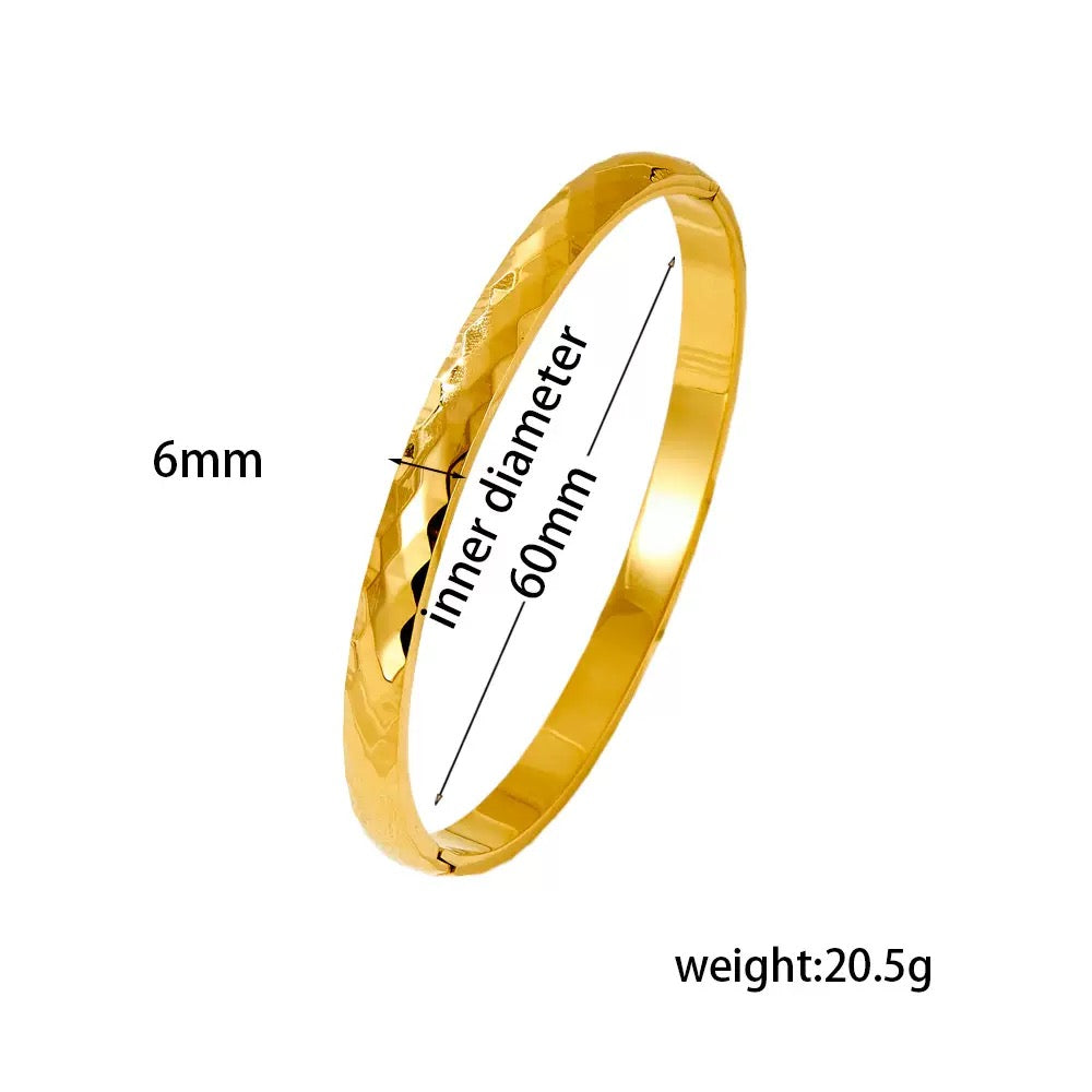 Reflection bangle