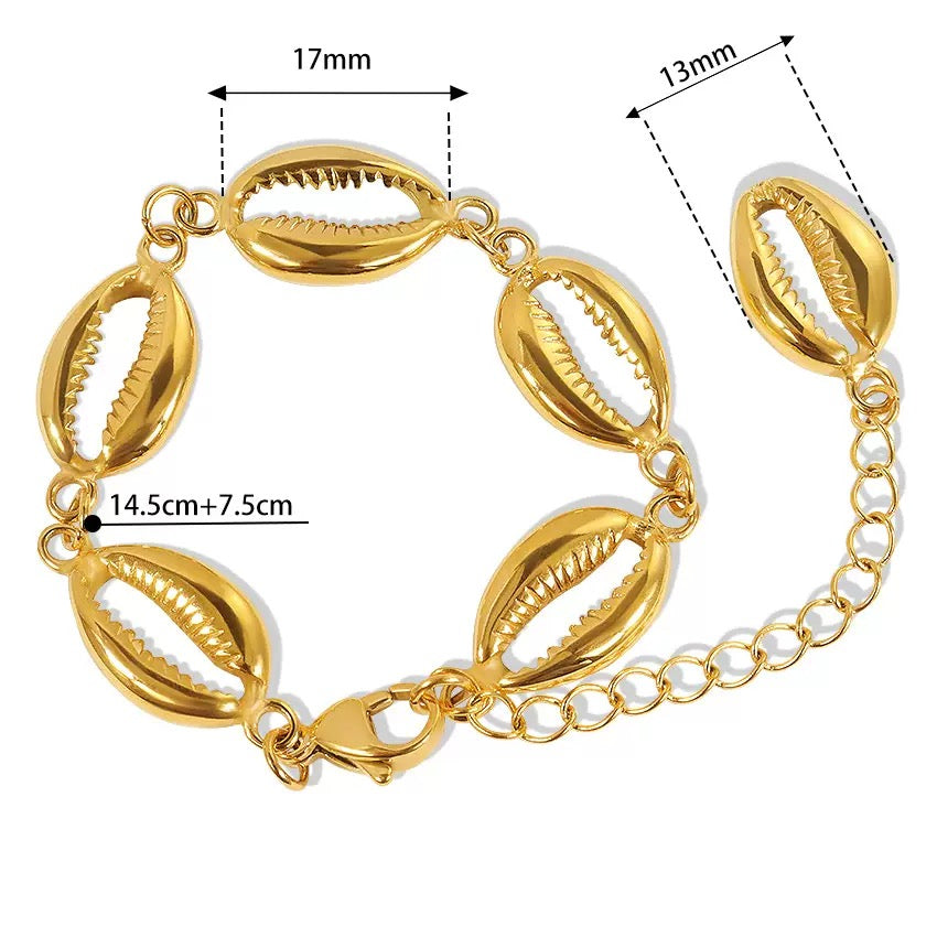 Big shell bracelet
