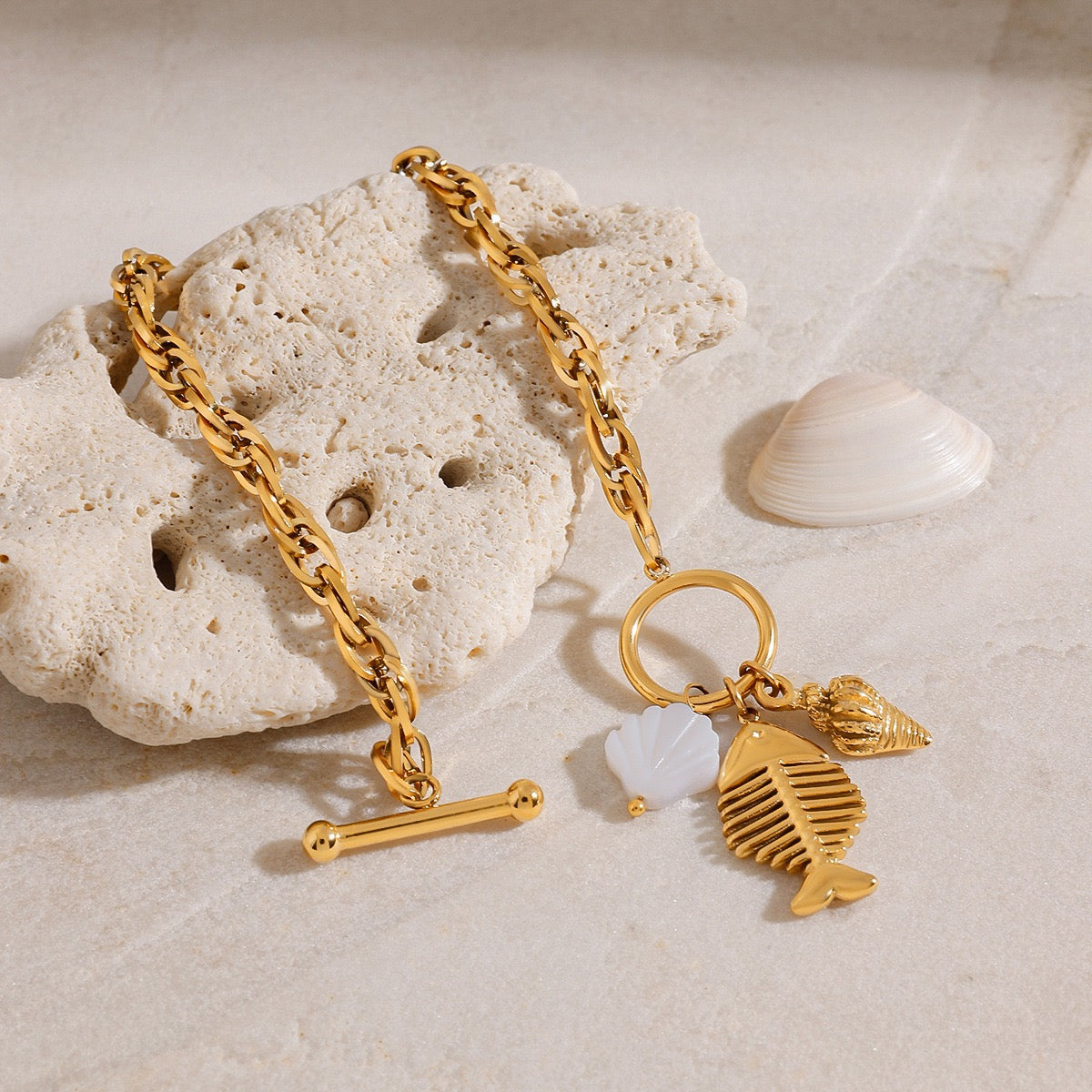 Fishy fish bracelet