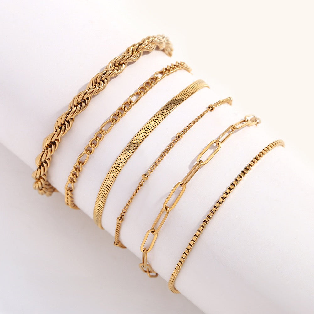 Dainty golden chain bracelets