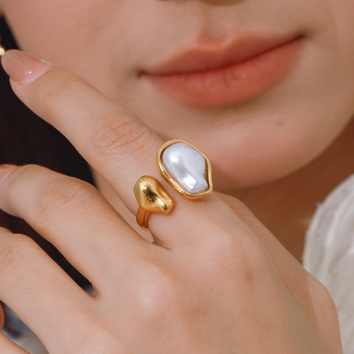 Baroque pearly set