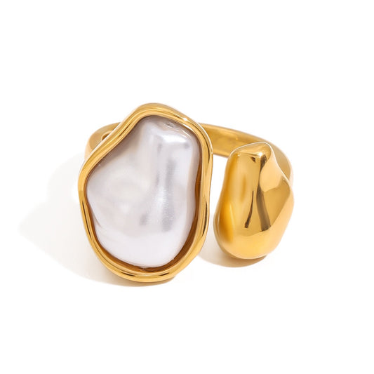 Chloe pearly ring