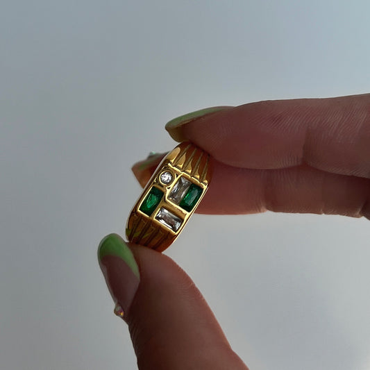 Green card ring