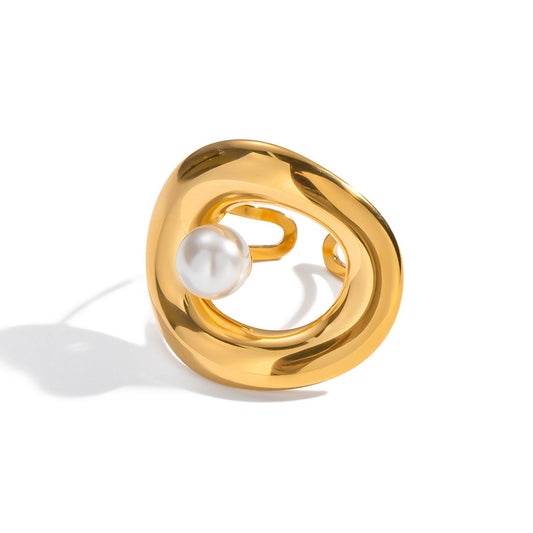 Pearly oval ring