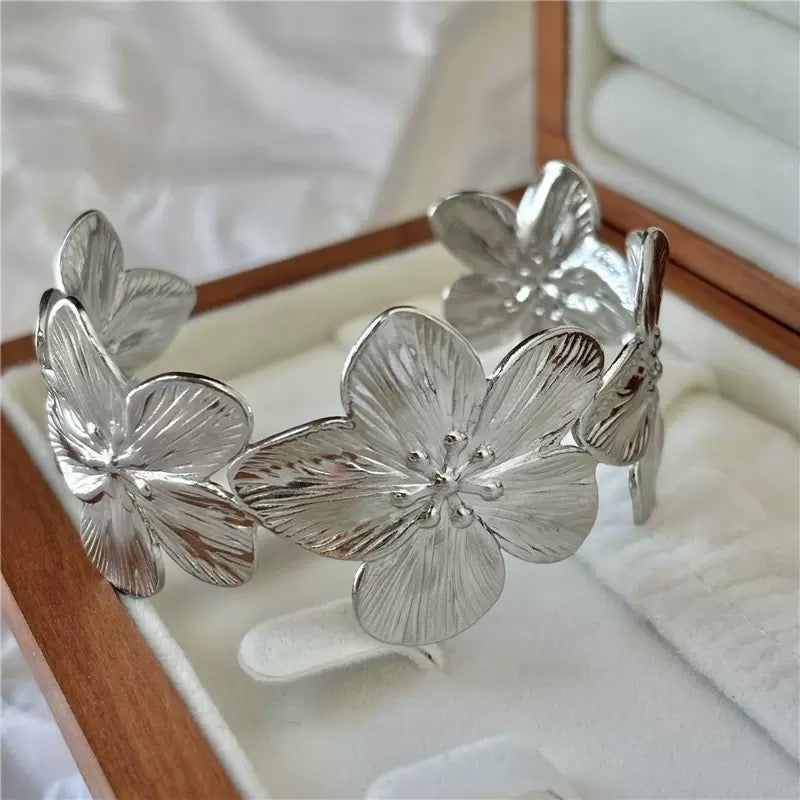Big flower bangles