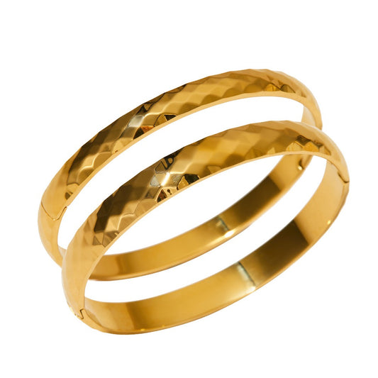 Reflection bangle