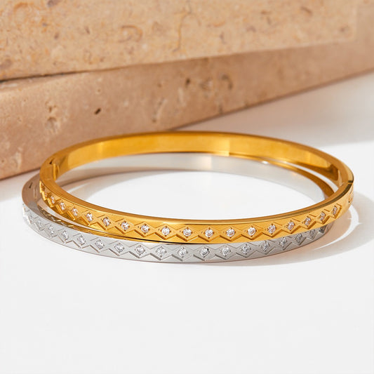 Club bangle