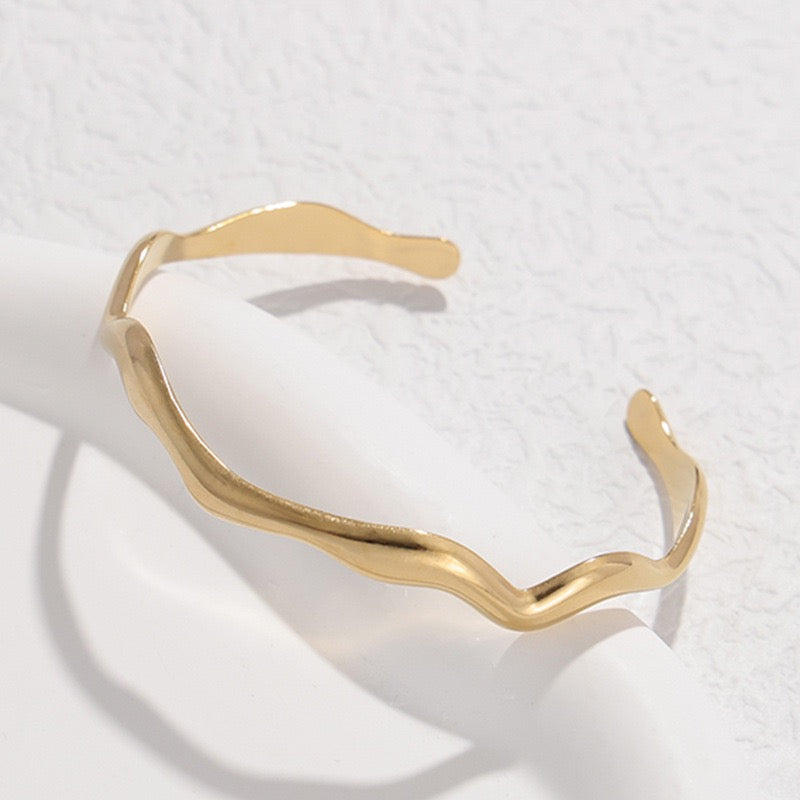 Wave bangles