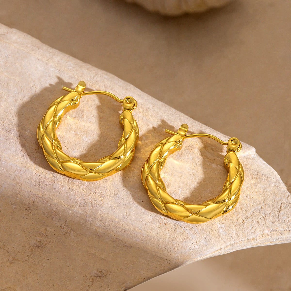Snake hoops