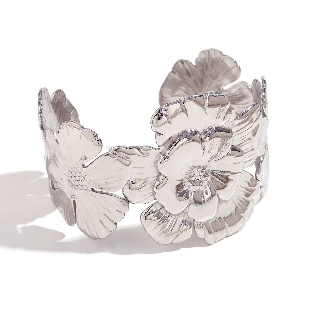 Angelina Summer flower bangle
