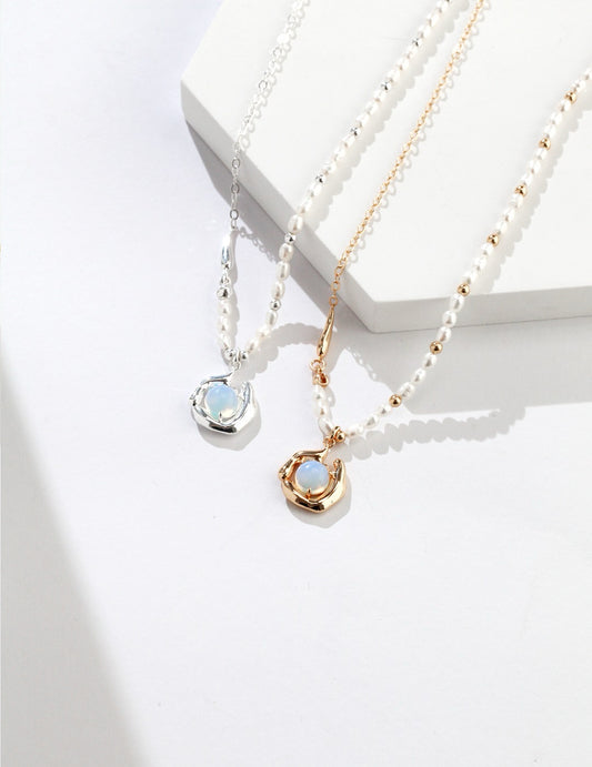 Moon stone pearl necklace