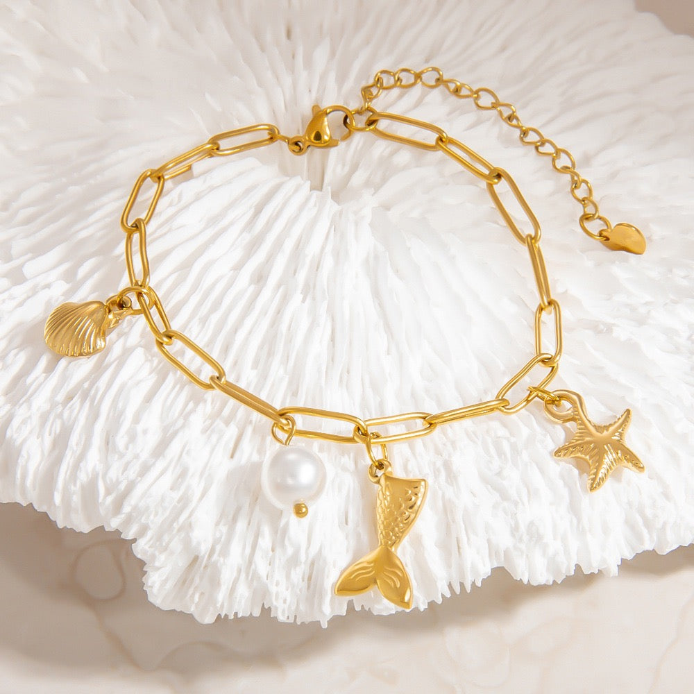 Tale charm bracelet