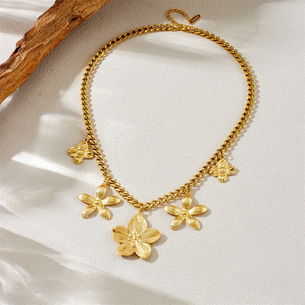 Summer flowers charm necklace