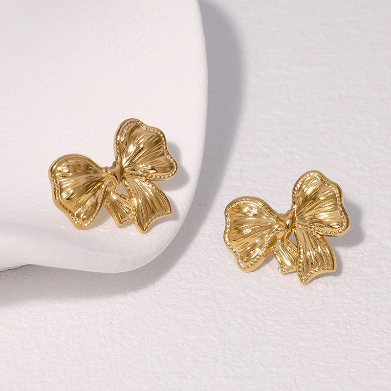 Victoria Sweet bow collections