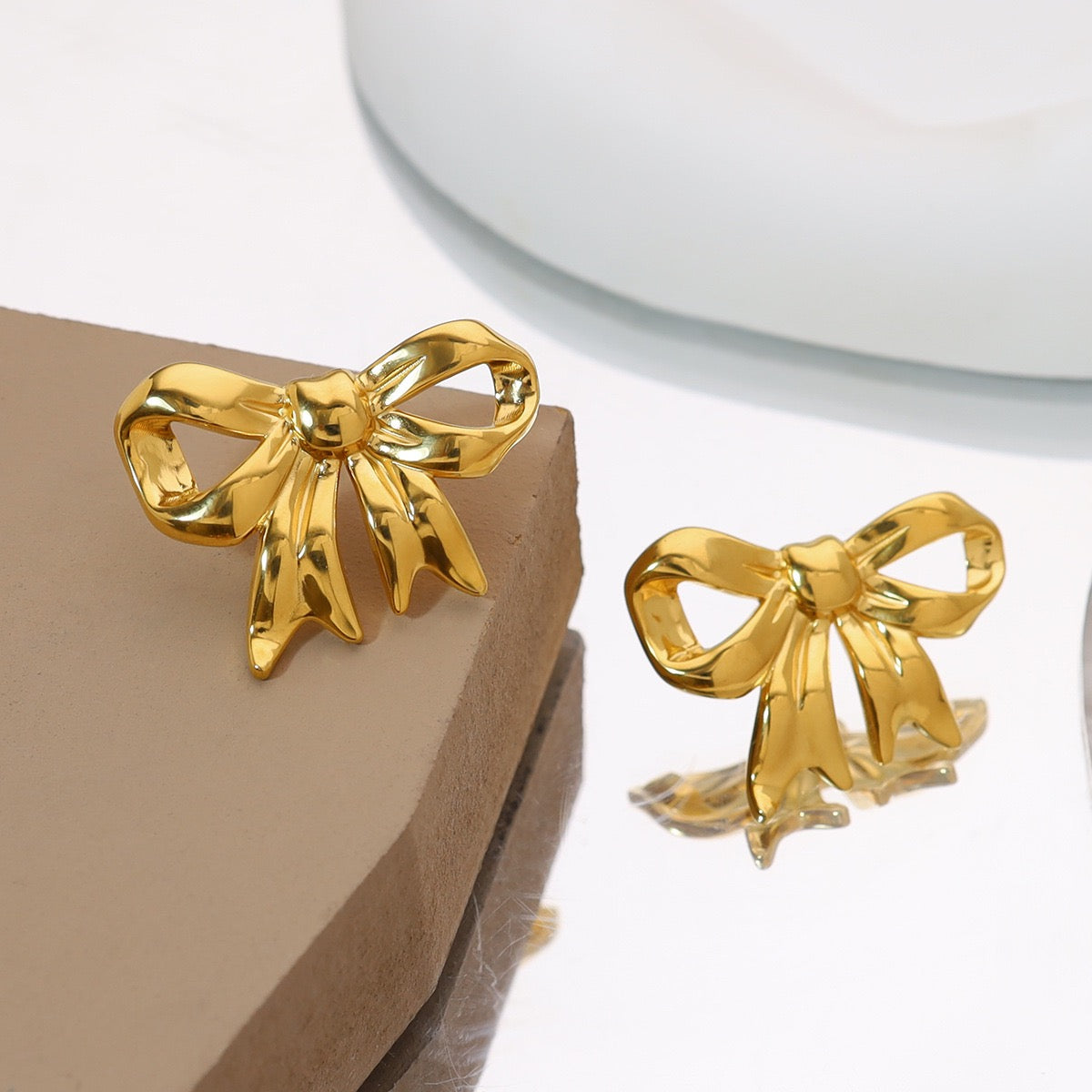 Victoria Sweet bow collections