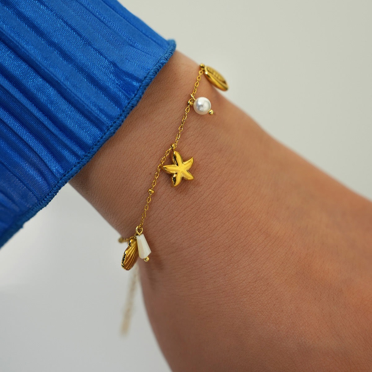 Boya dainty starfish charm bracelet