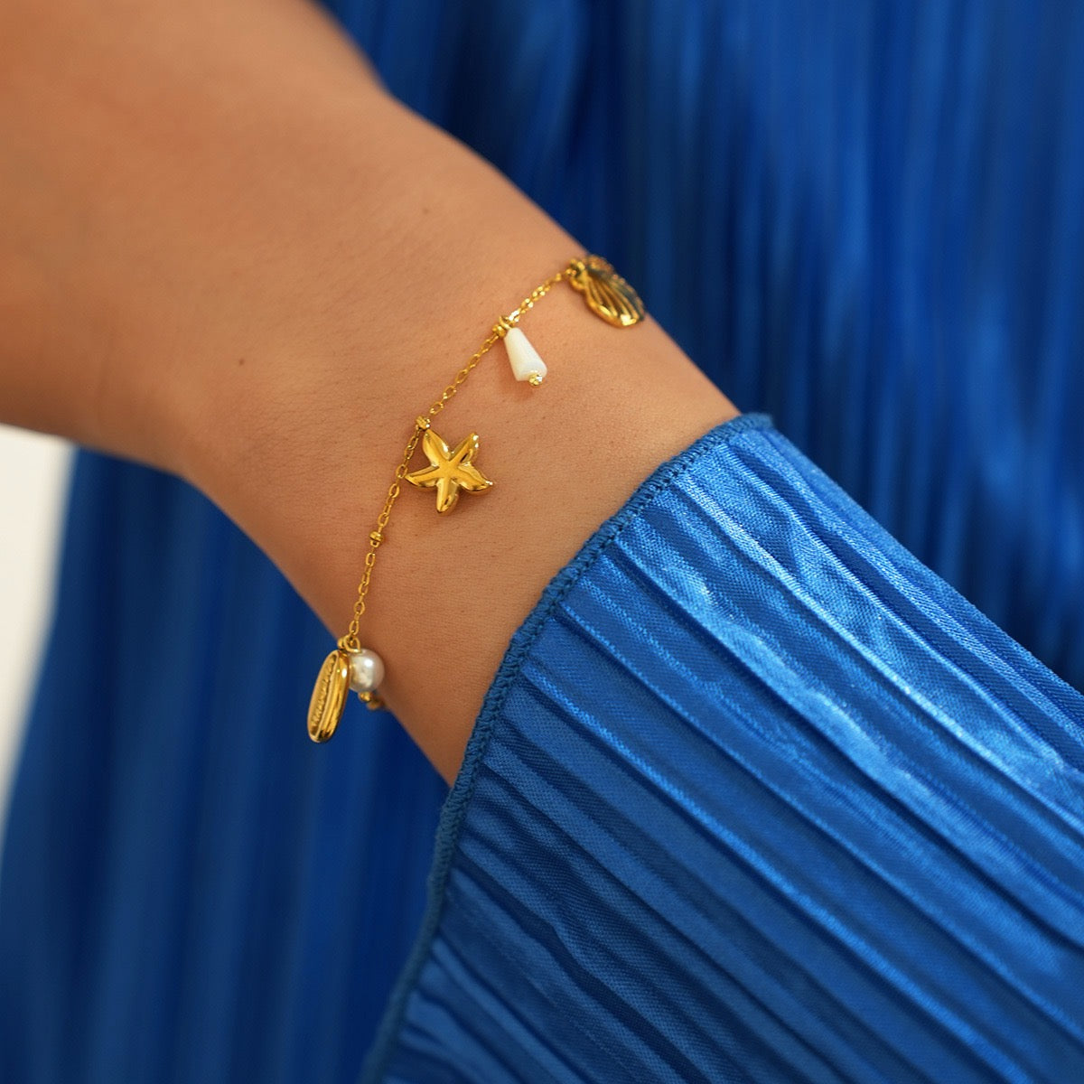 Boya dainty starfish charm bracelet