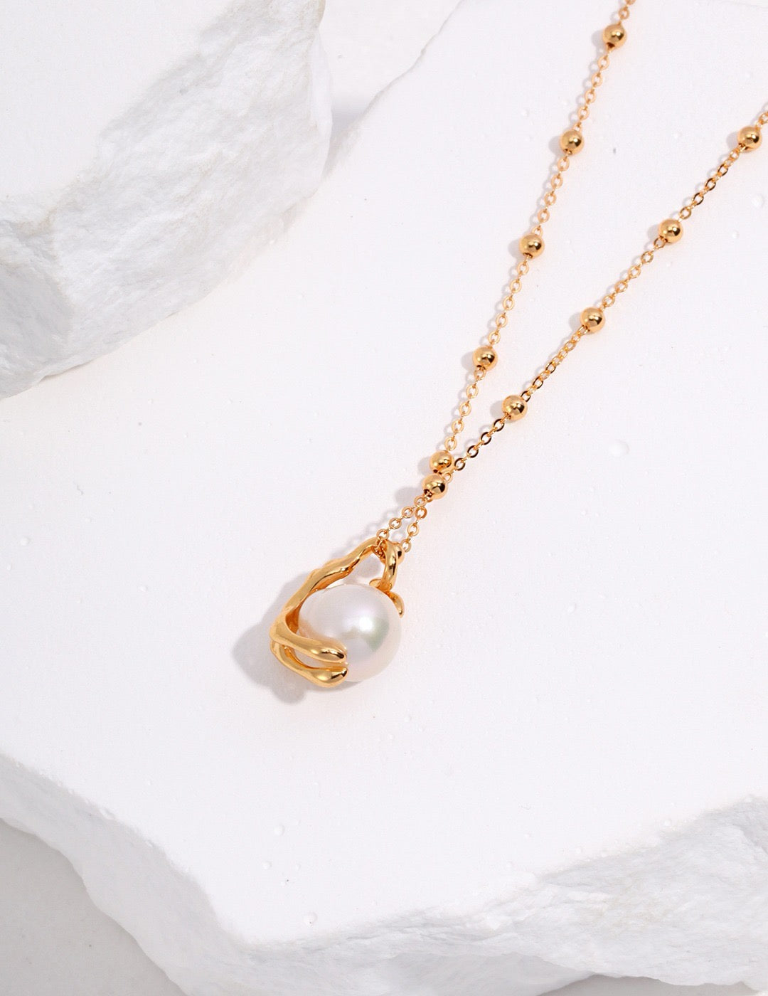 Koko Round pearl necklace