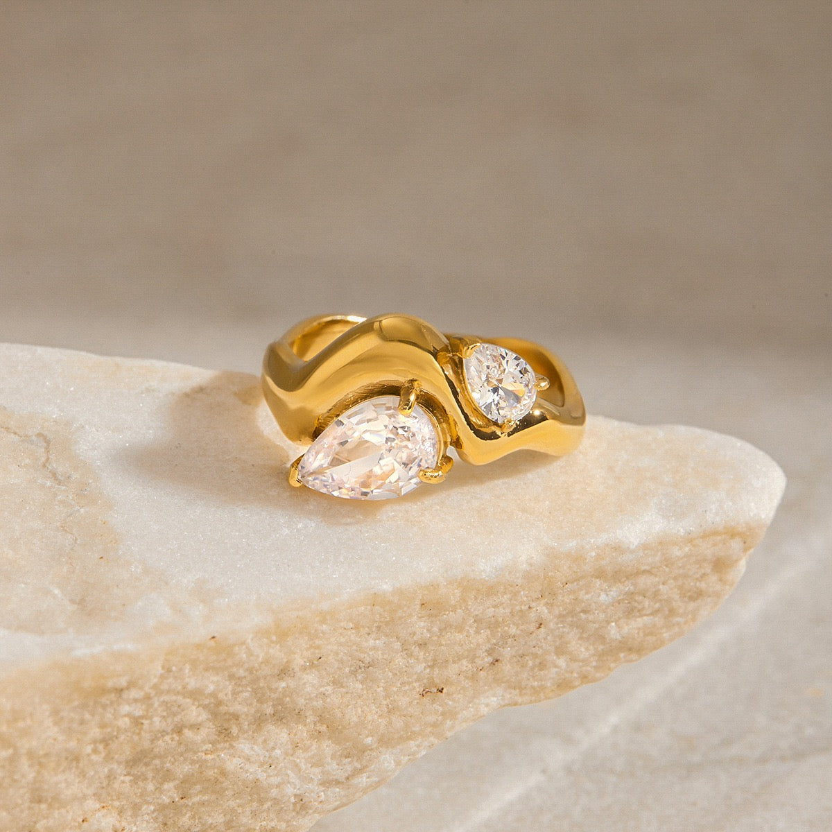 Double rock ring