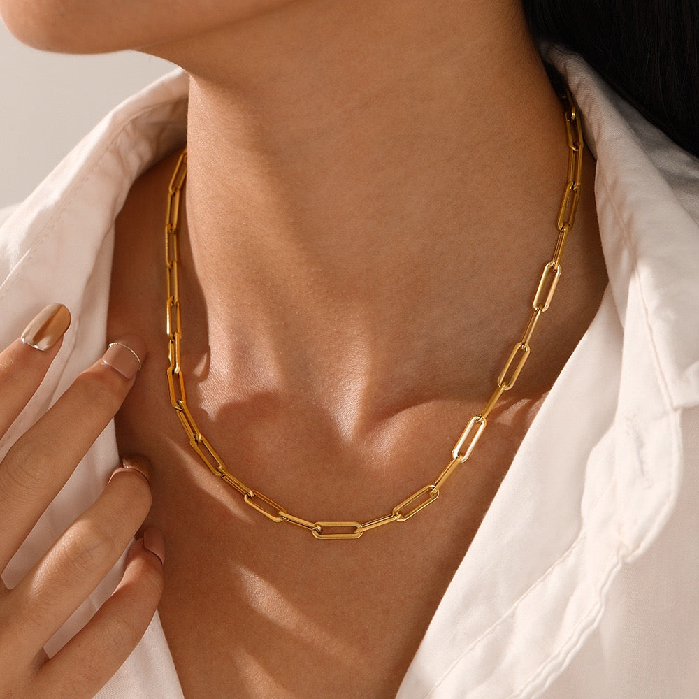 Lock chain set